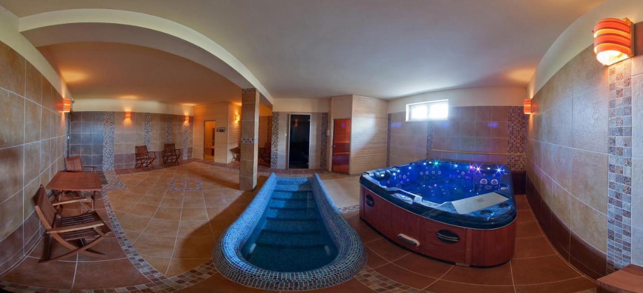 Harmonia Wellness Villa Сильвашварад Экстерьер фото